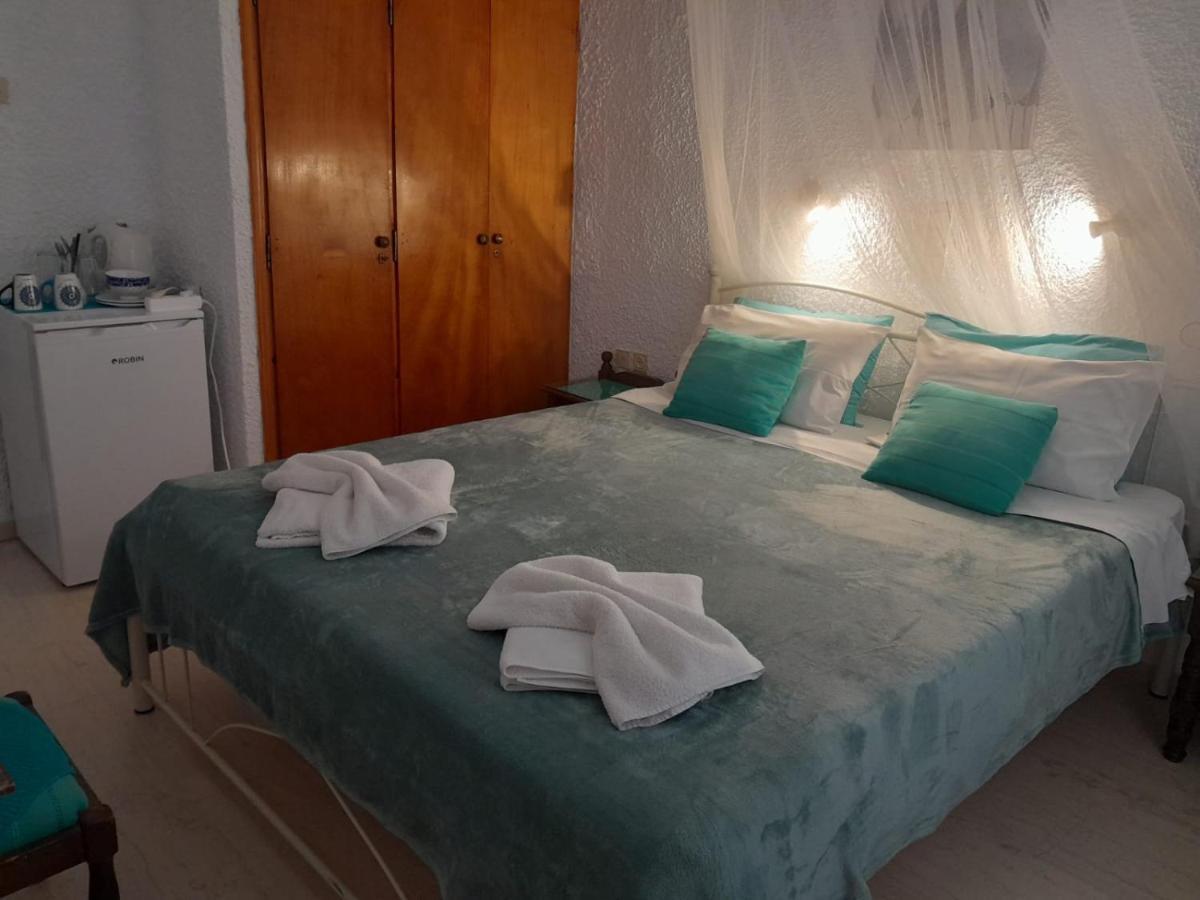 Artemis Rooms Agia Marina  Ngoại thất bức ảnh