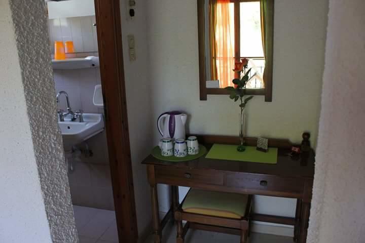 Artemis Rooms Agia Marina  Ngoại thất bức ảnh